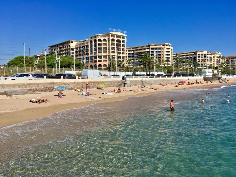 Joli 2 Pieces Aux Pieds Des Plages Cannes Buitenkant foto